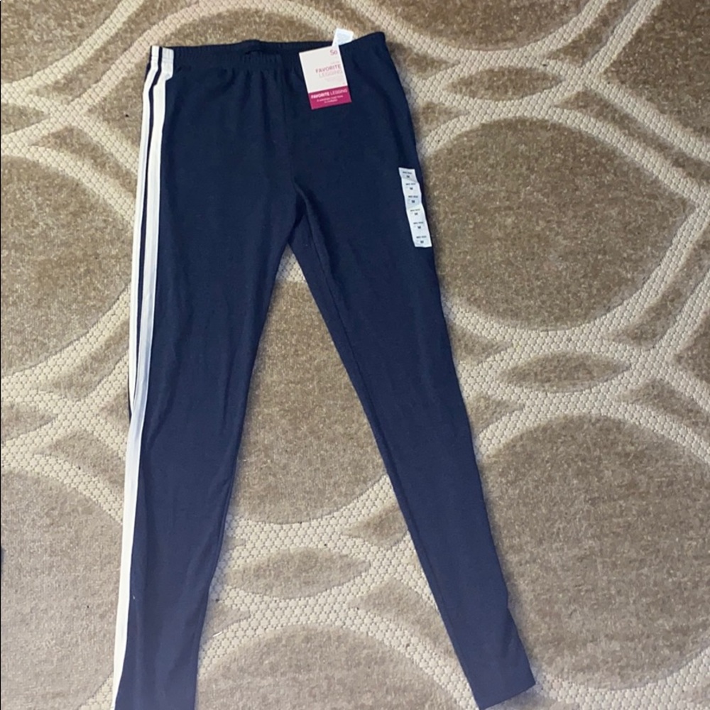 Navy blue leggings with white stripes